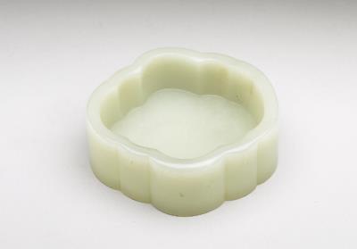 图片[2]-Jade water holder with floral rim, Qing dynasty (1644-1911)-China Archive